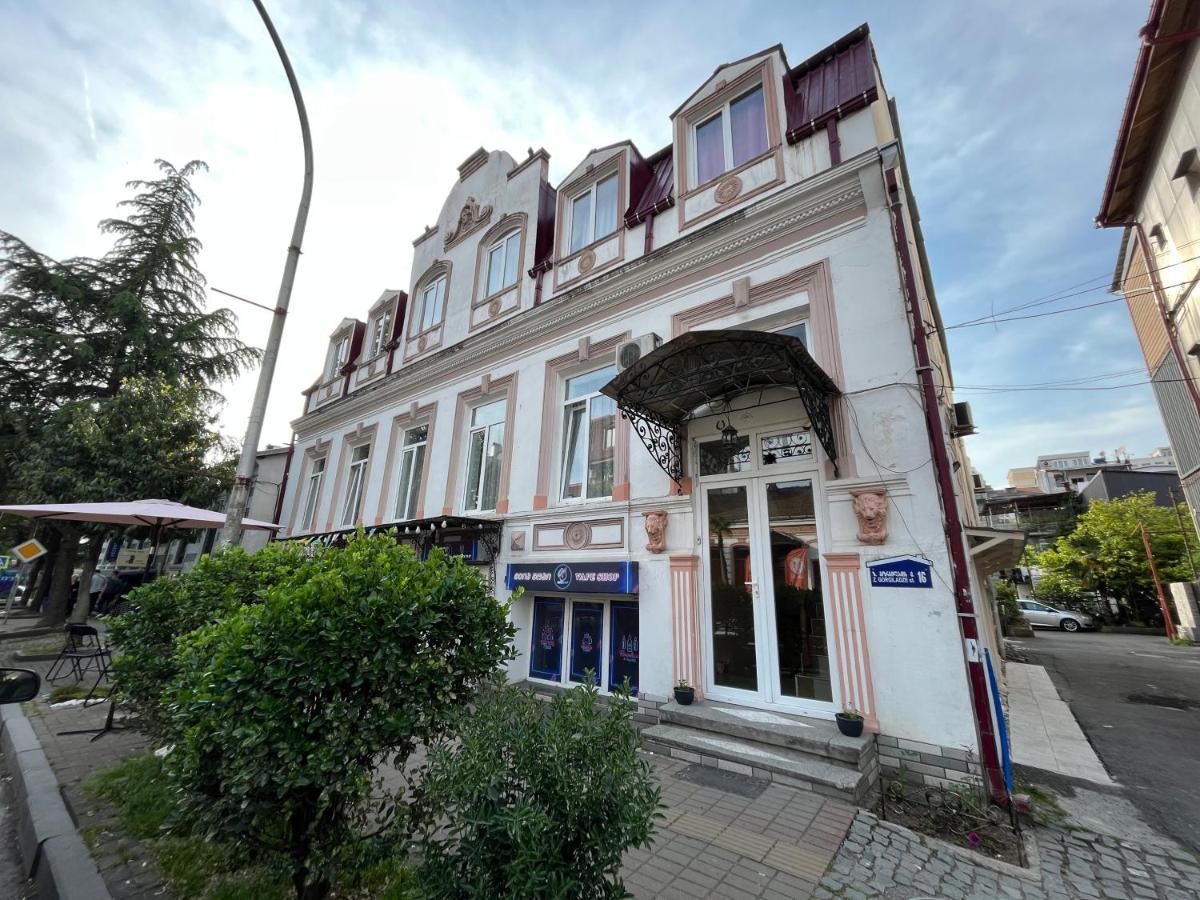Old Clty Hotel باتومي المظهر الخارجي الصورة