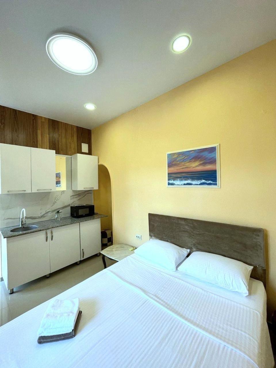 Old Clty Hotel باتومي المظهر الخارجي الصورة