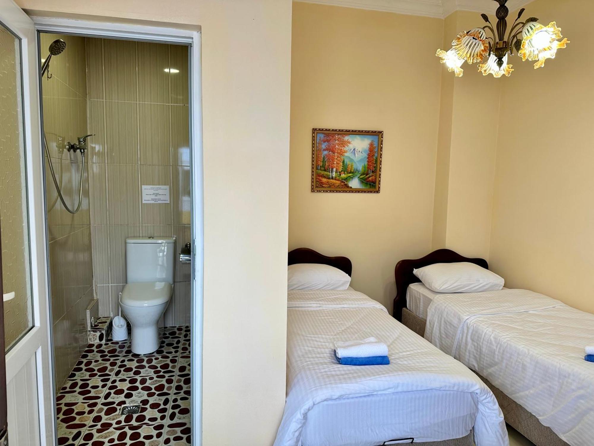 Old Clty Hotel باتومي المظهر الخارجي الصورة